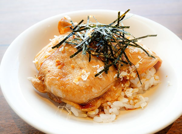 甘辛タレを絡めた豚丼