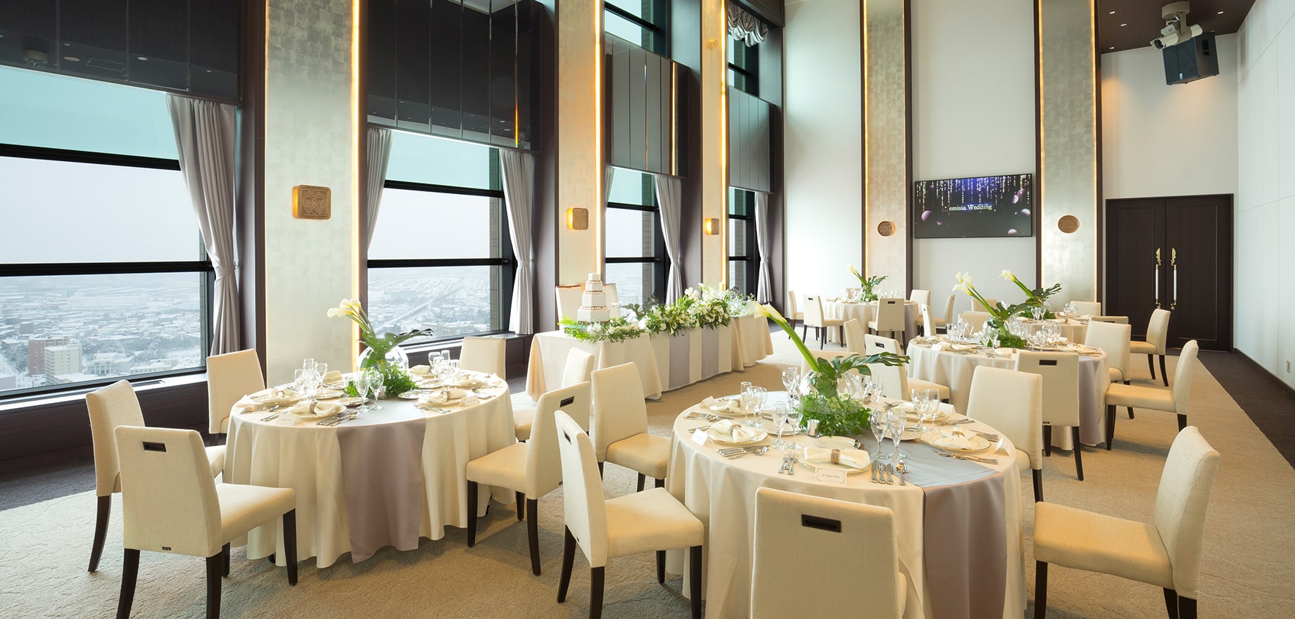 おしゃれで上質なウエディング